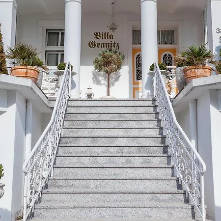 Apartmán Villa Granitz, Ostseebad Sellin, Insel Ruegen, Gemuetliche 38 Quadratmeter Gross, Bietet Die Lieblingsplatz In Der Villa Granitz Zwei Personen Alle Annehmlichkeiten Fuer Unbeschwerte Urlaubstage