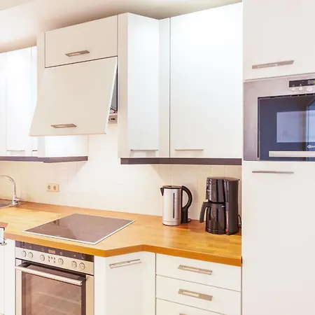 Apartmán Villa Granitz, Ostseebad Sellin, Insel Ruegen, Gemuetliche 38 Quadratmeter Gross, Bietet Die Lieblingsplatz In Der Villa Granitz Zwei Personen Alle Annehmlichkeiten Fuer Unbeschwerte Urlaubstage *