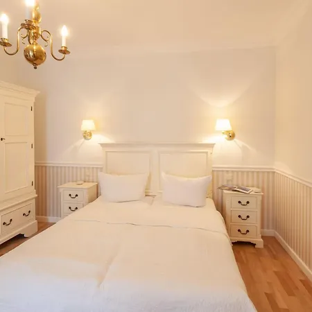 Apartmán Villa Granitz, Ostseebad Sellin, Insel Ruegen, Gemuetliche 38 Quadratmeter Gross, Bietet Die Lieblingsplatz In Der Villa Granitz Zwei Personen Alle Annehmlichkeiten Fuer Unbeschwerte Urlaubstage