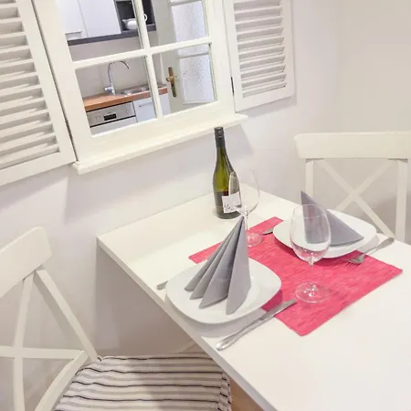 Villa Granitz, Ostseebad Sellin, Insel Ruegen, Gemuetliche 38 Quadratmeter Gross, Bietet Die Lieblingsplatz In Der Villa Granitz Zwei Personen Alle Annehmlichkeiten Fuer Unbeschwerte Urlaubstage *