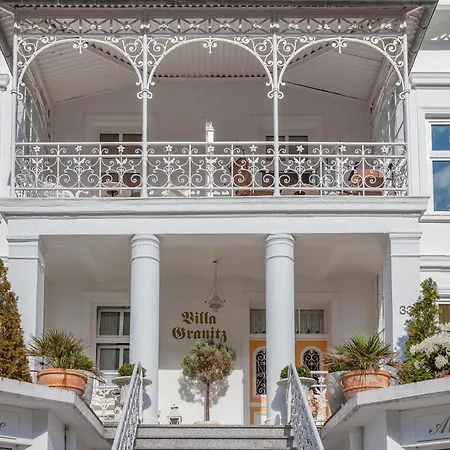 Villa Granitz, Ostseebad Sellin, Insel Ruegen, Gemuetliche 38 Quadratmeter Gross, Bietet Die Lieblingsplatz In Der Villa Granitz Zwei Personen Alle Annehmlichkeiten Fuer Unbeschwerte Urlaubstage Apartmán Sellin (Rugen)